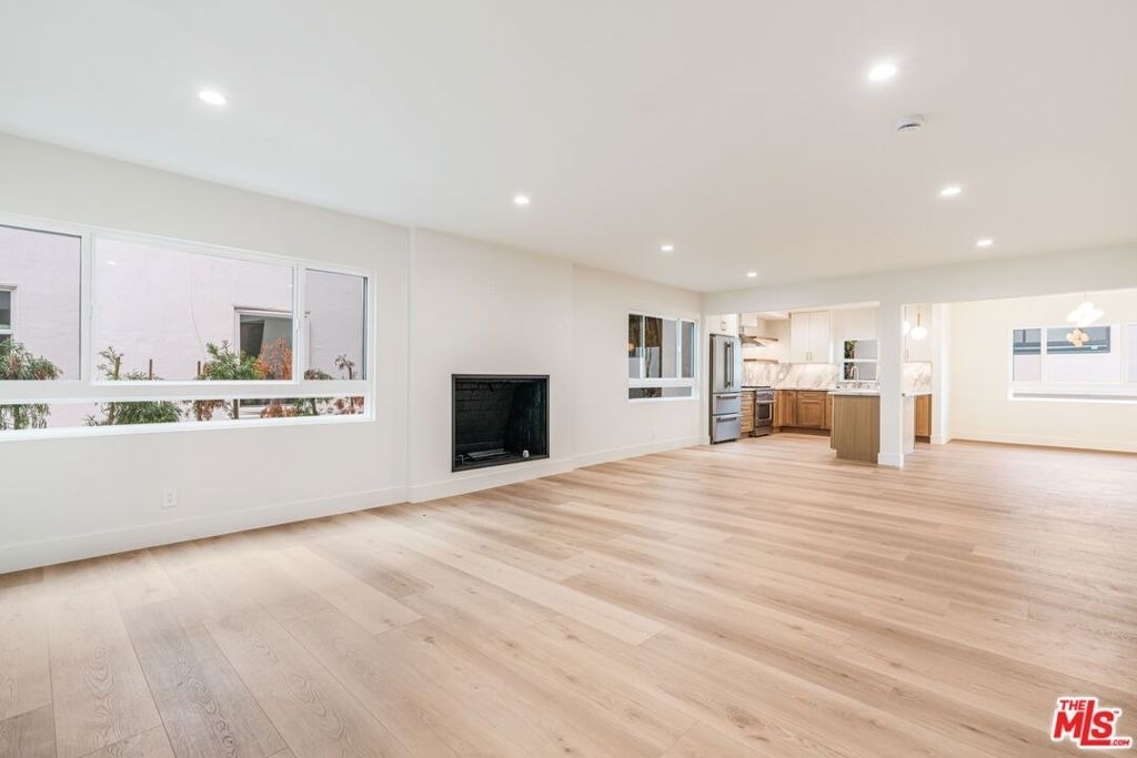 7964 Norton Avenue - Photo 8