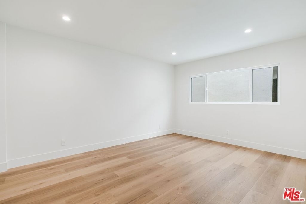 7964 Norton Avenue - Photo 17