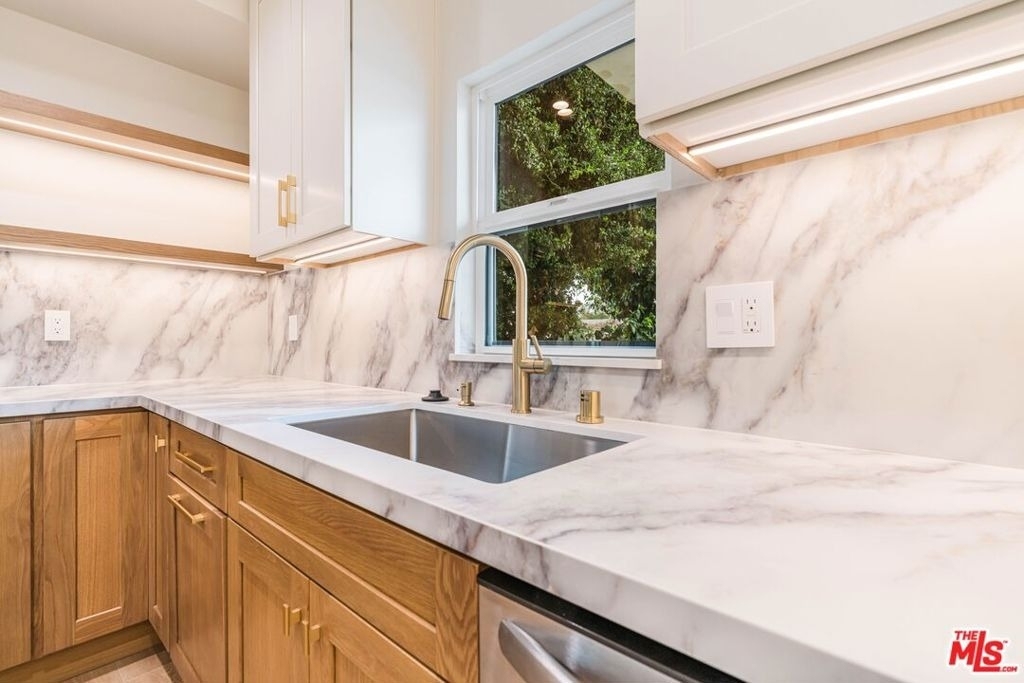 7964 Norton Avenue - Photo 3