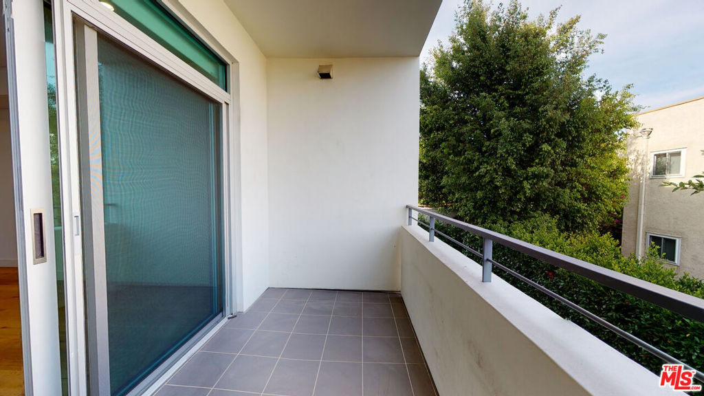 938 S Orange Grove Avenue - Photo 24