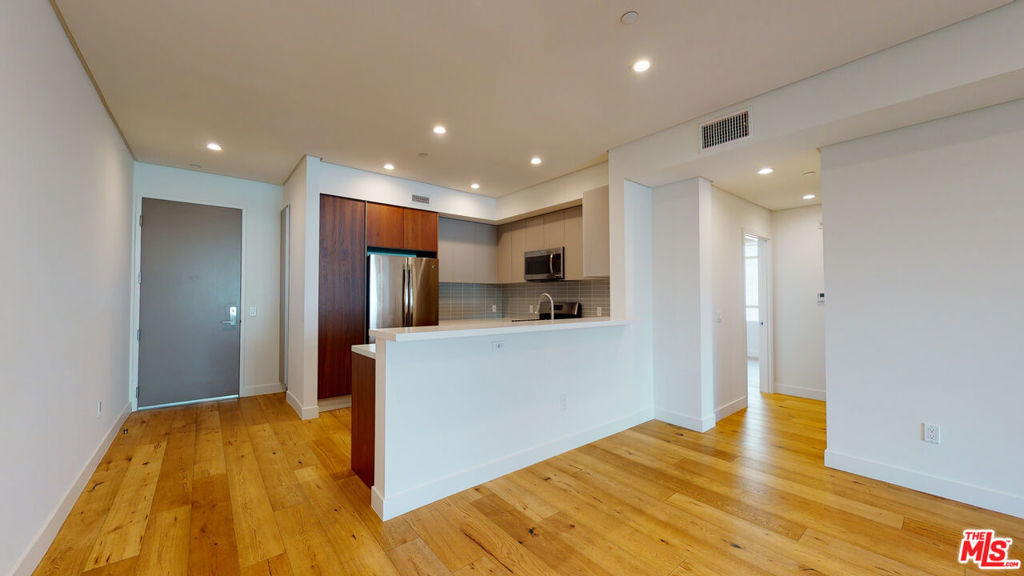 938 S Orange Grove Avenue - Photo 8