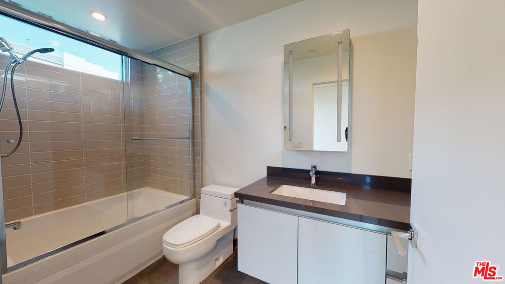 938 S Orange Grove Avenue - Photo 21