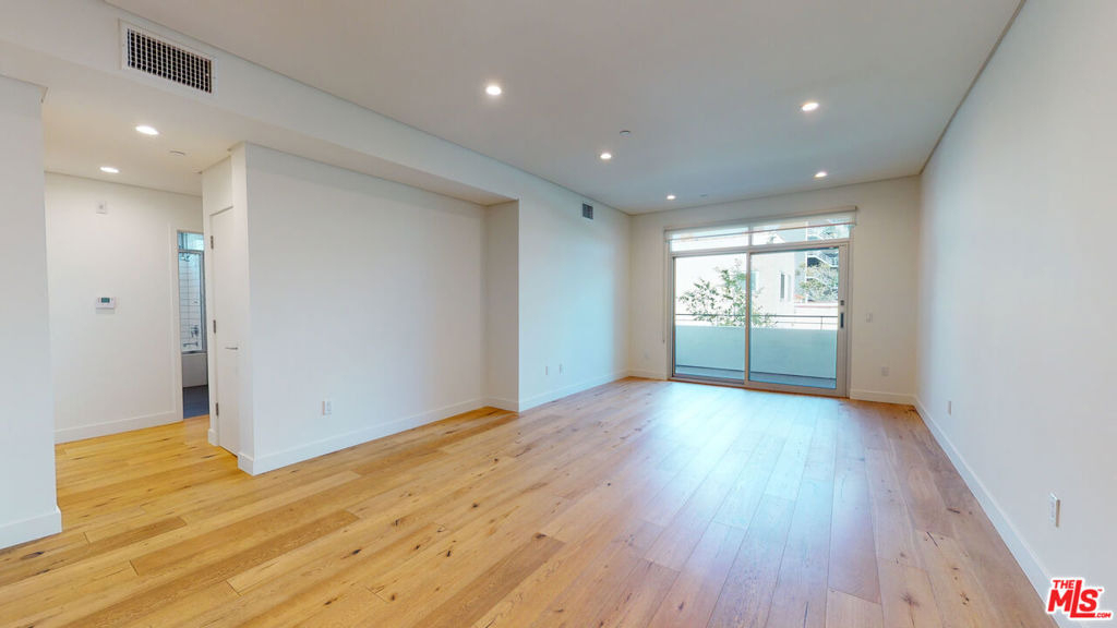 938 S Orange Grove Avenue - Photo 7