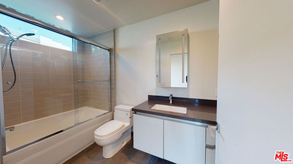 938 S Orange Grove Avenue - Photo 22