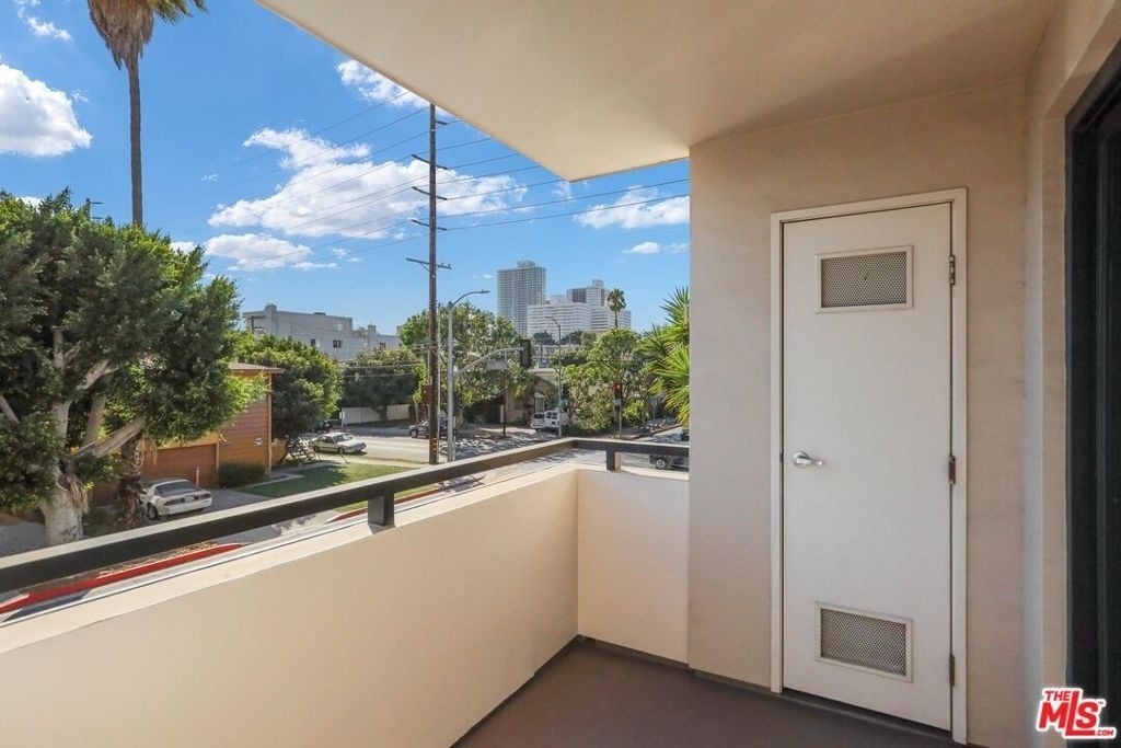 1518 Federal - Photo 8