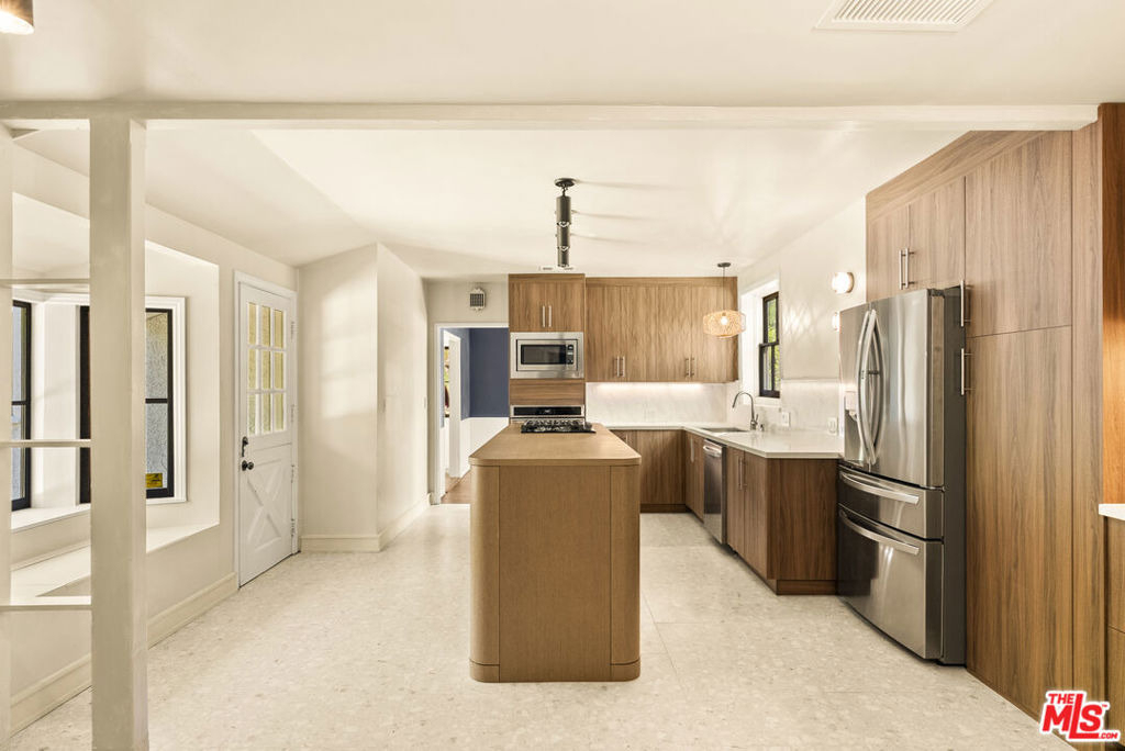 1400 Randall Street - Photo 7