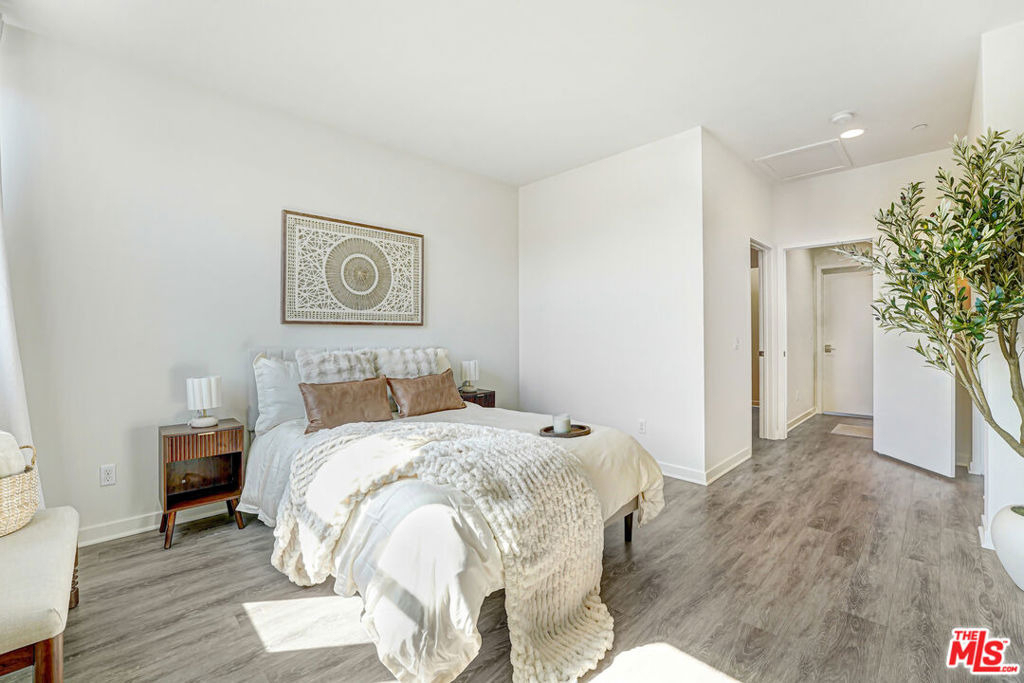 3945 Eagle Rock Boulevard - Photo 5