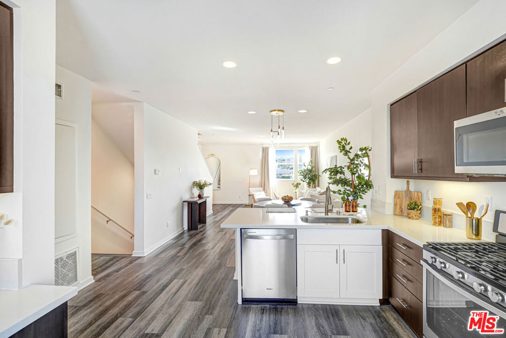 3945 Eagle Rock Boulevard - Photo 8