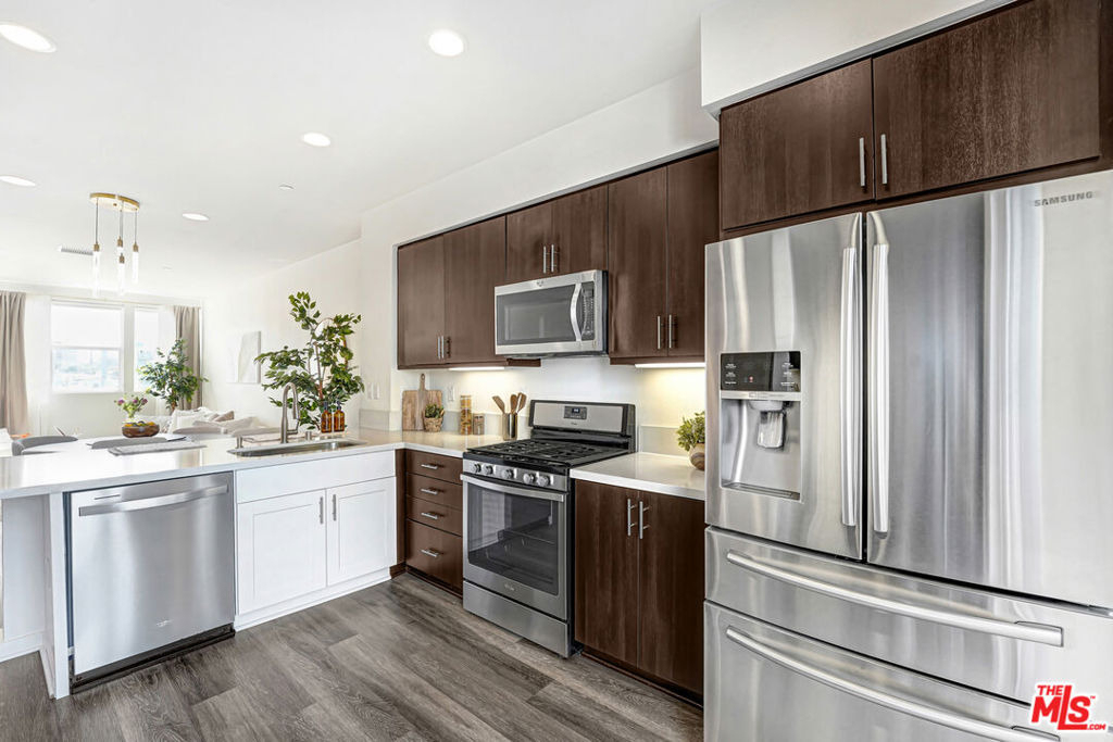 3945 Eagle Rock Boulevard - Photo 7