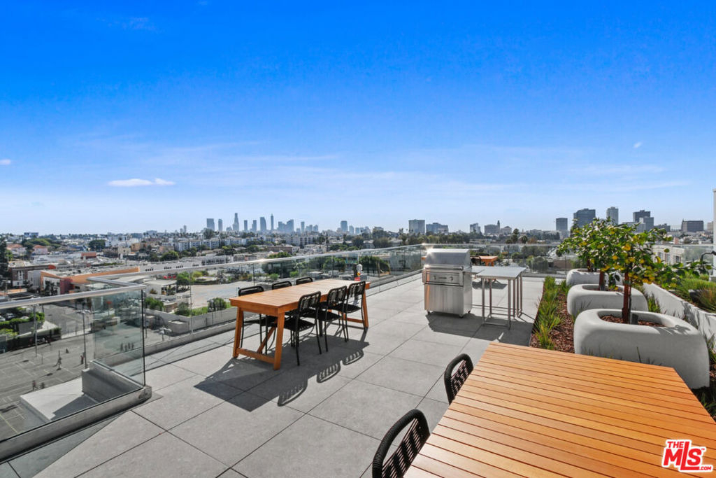 200 N Vermont Avenue - Photo 4