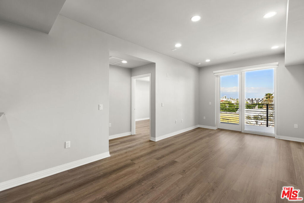 7428 Santa Monica Boulevard - Photo 2