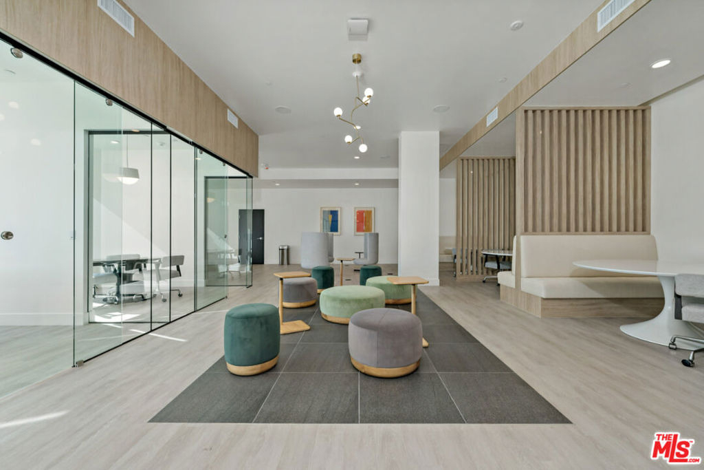 200 N Vermont Avenue - Photo 9