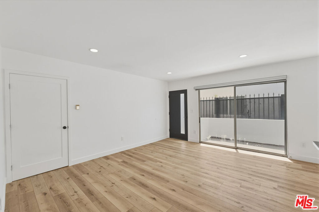 929 N Stanley Avenue - Photo 7