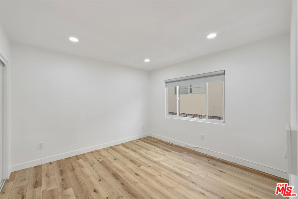 929 N Stanley Avenue - Photo 8