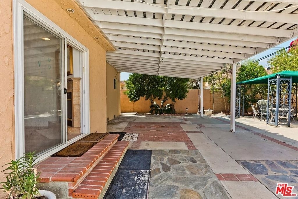 5049 Hesperia Avenue - Photo 31