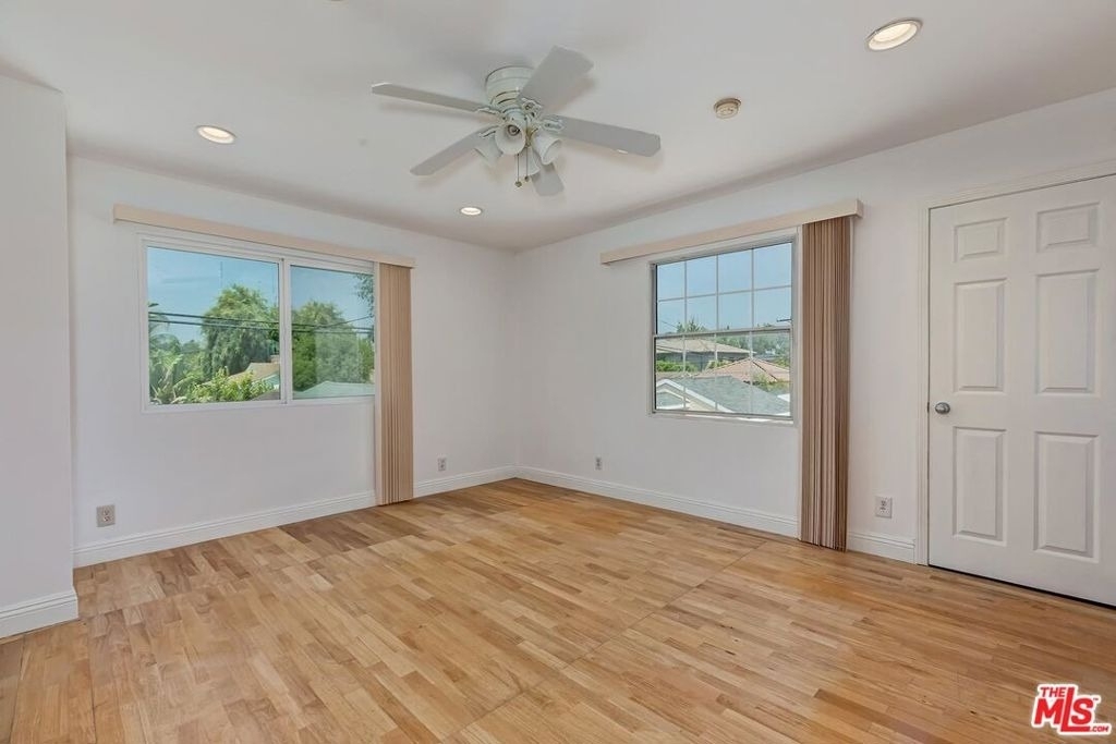 5049 Hesperia Avenue - Photo 23