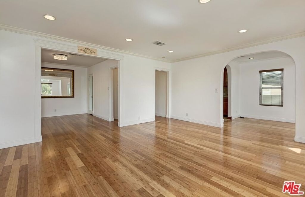 5049 Hesperia Avenue - Photo 7