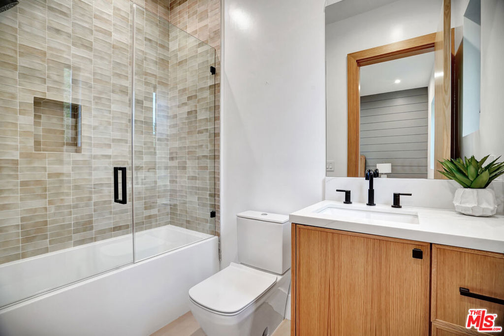 15602 Morrison Street - Photo 37