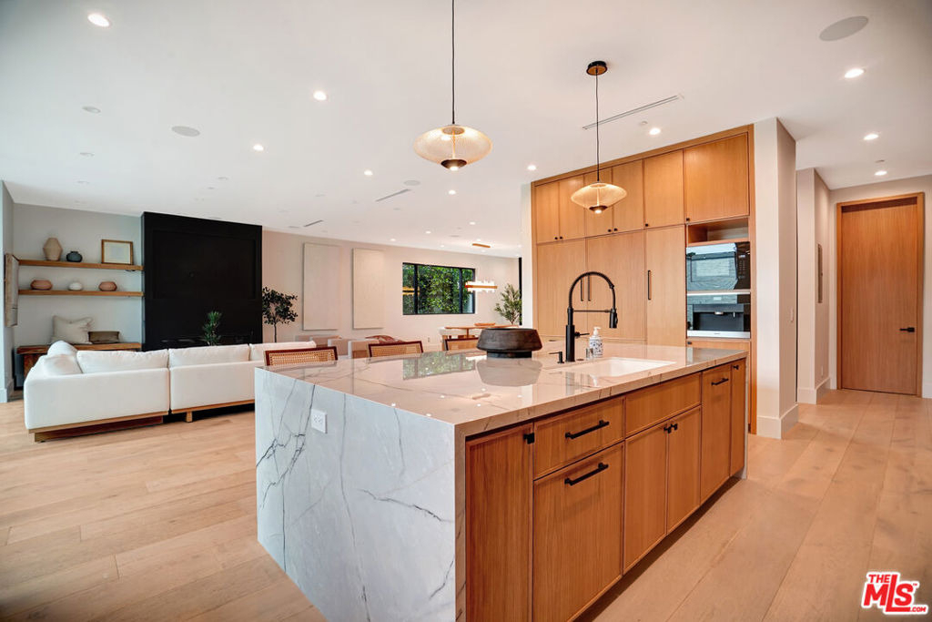 15602 Morrison Street - Photo 8