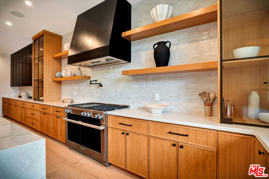 15602 Morrison Street - Photo 7