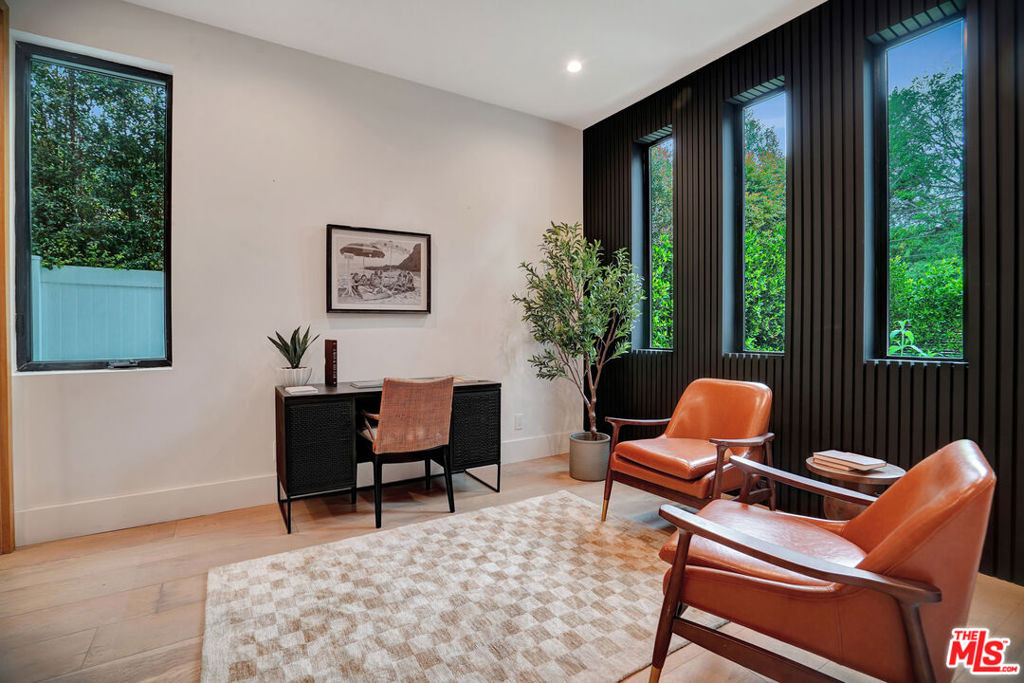 15602 Morrison Street - Photo 10