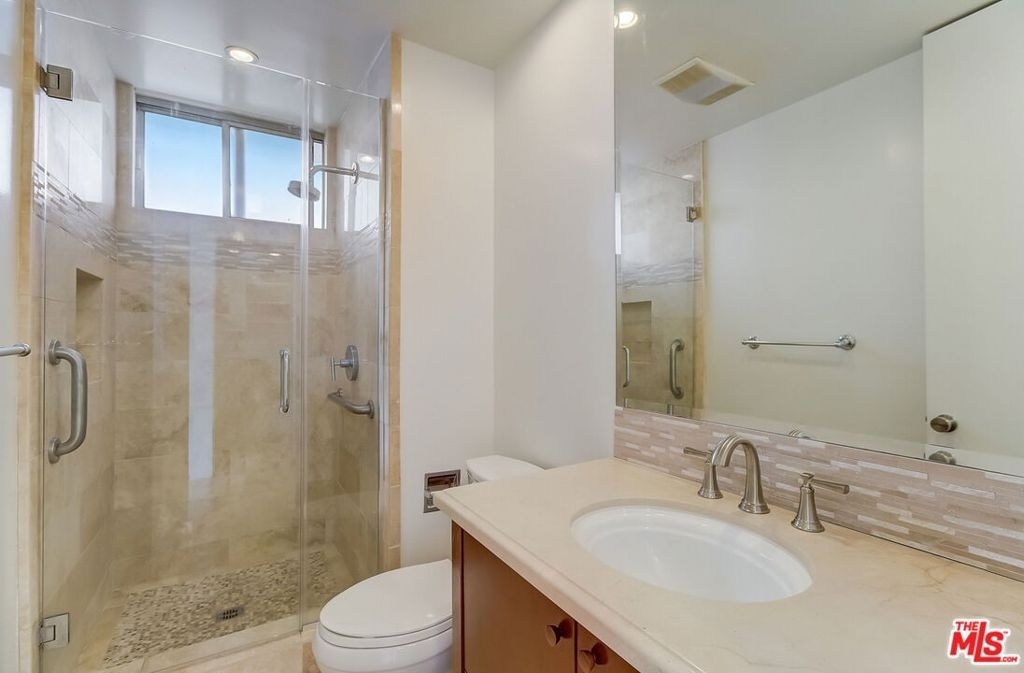 1100 Alta Loma Road - Photo 15