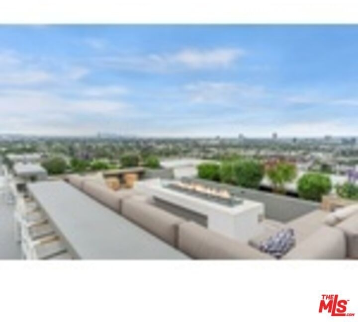 1100 Alta Loma Road - Photo 24