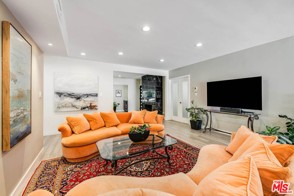 15237 Otsego Street - Photo 14