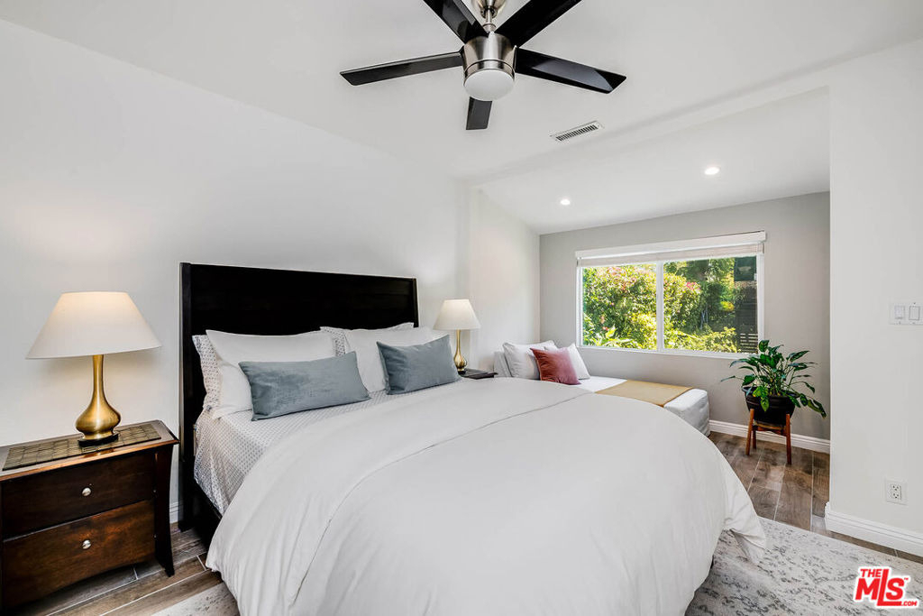15237 Otsego Street - Photo 30