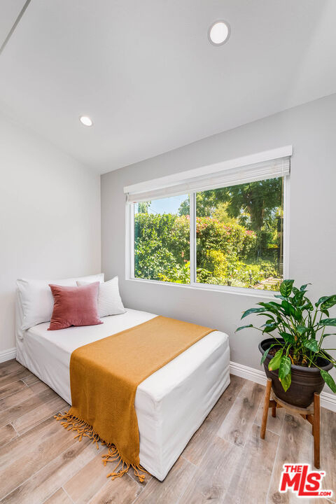 15237 Otsego Street - Photo 31
