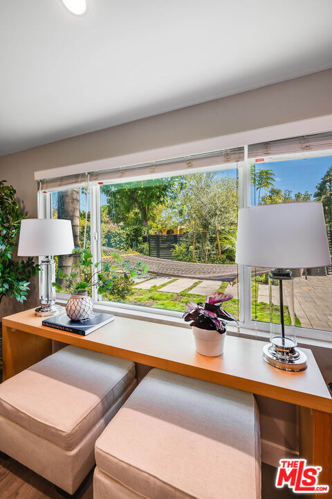 15237 Otsego Street - Photo 10