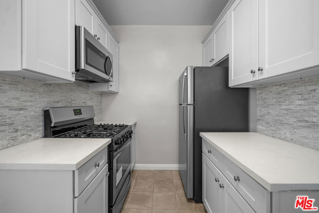 1221 4th Avenue - Photo 0