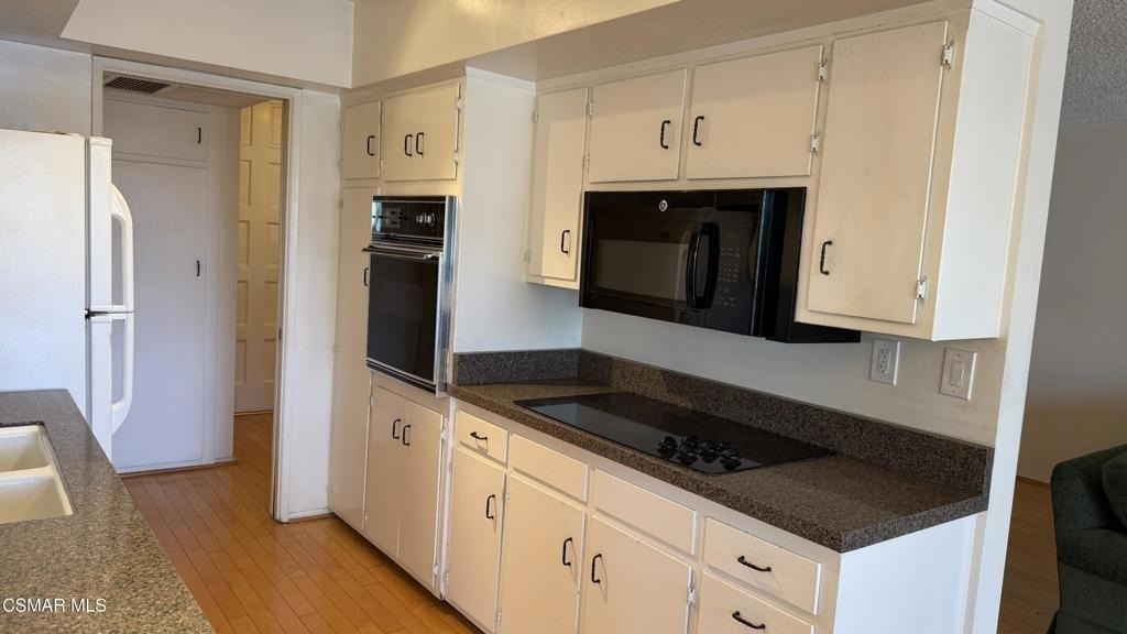 11656 Montana Avenue - Photo 8