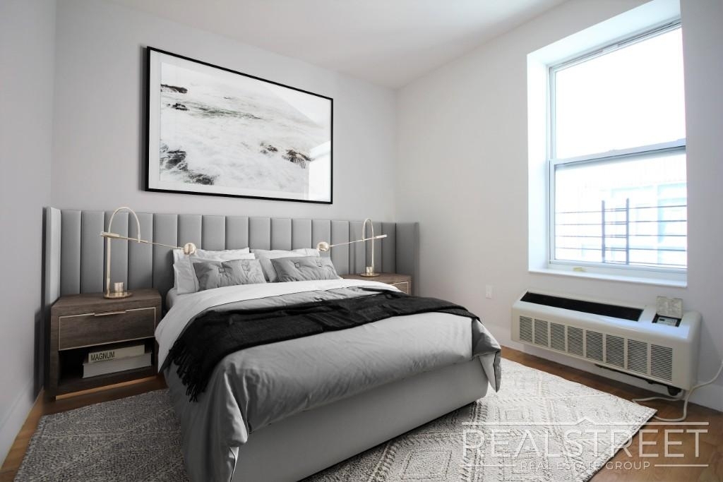 90-02 Queens Blvd - Photo 4