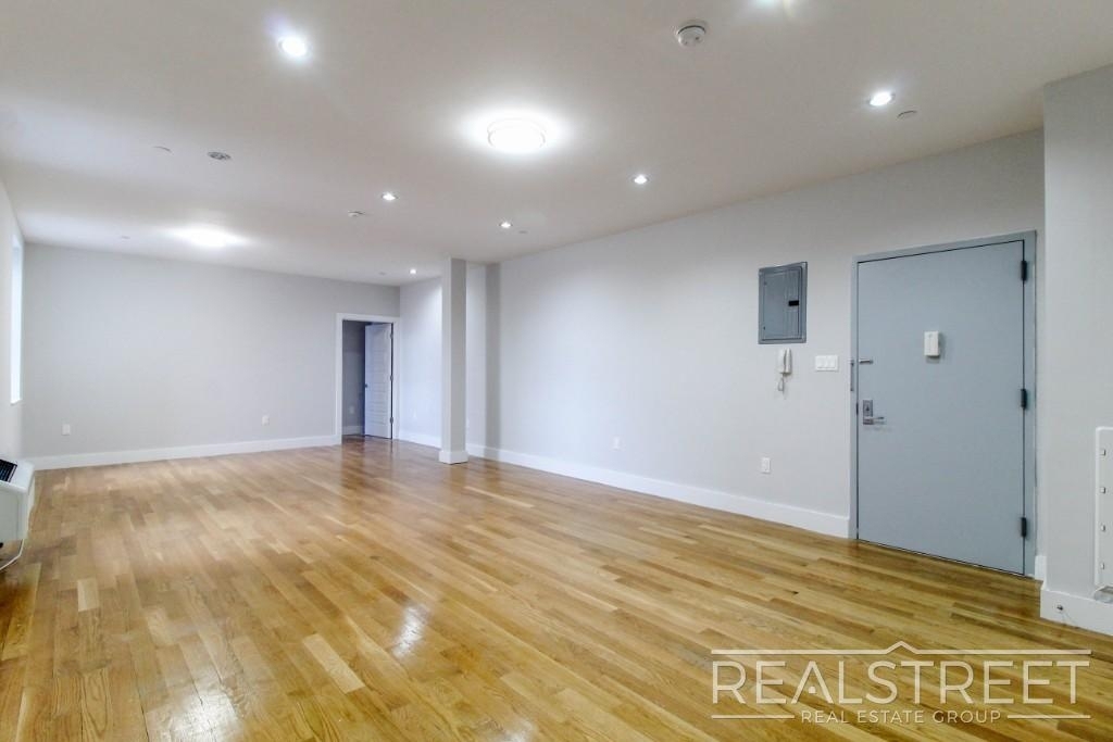 90-02 Queens Blvd - Photo 1