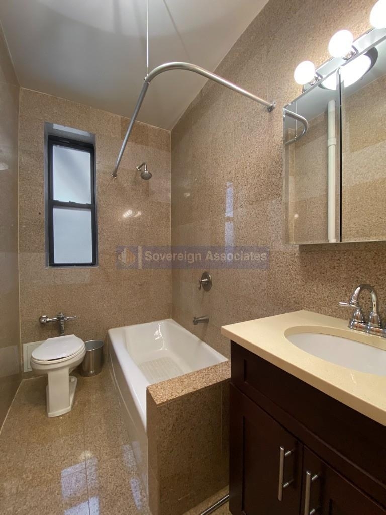 615 Fort Washington Avenue - Photo 5