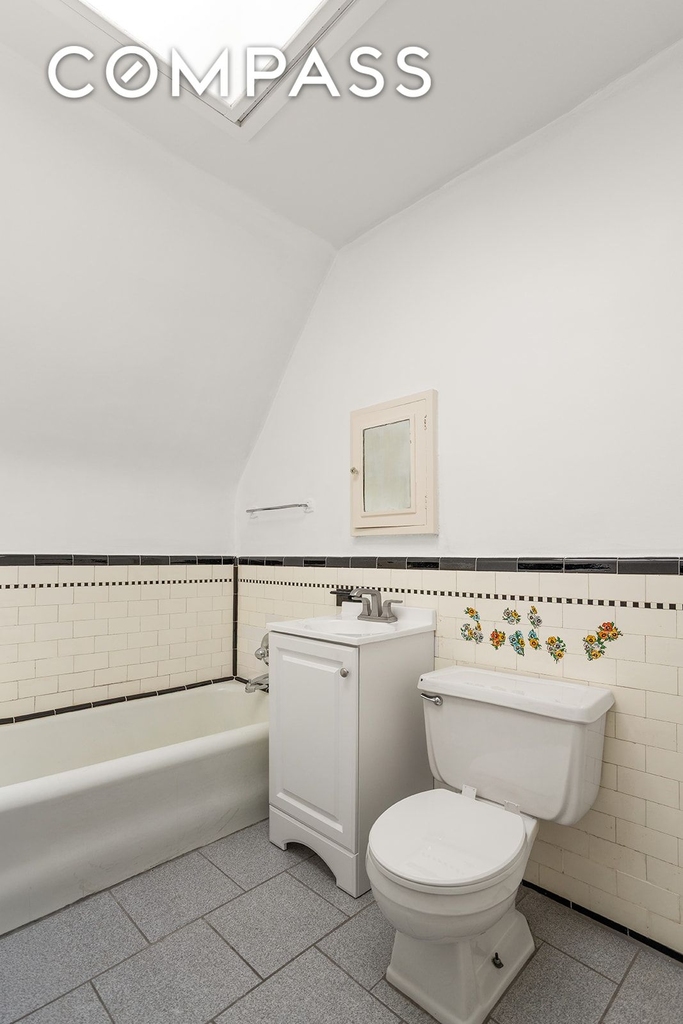 75th Street - Photo 8