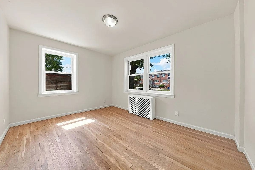 28th Avenue - Photo 5
