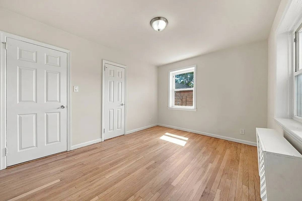 28th Avenue - Photo 3