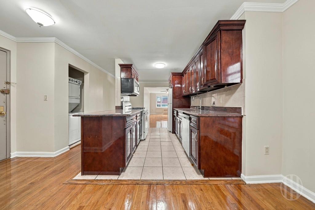 153rd Street - Photo 6