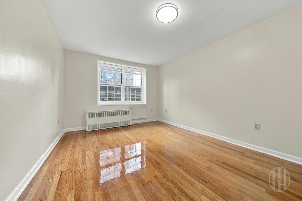 153rd Street - Photo 2