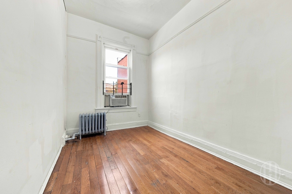 87th Street - Photo 3