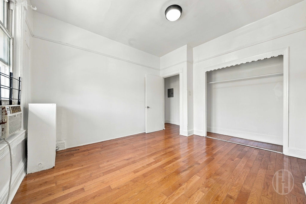 87th Street - Photo 1