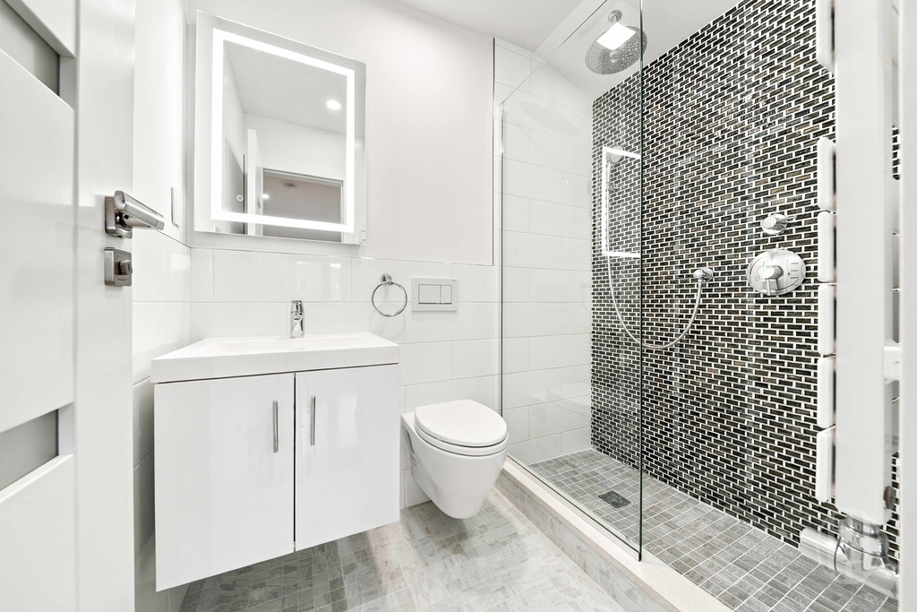 60th Avenue - Photo 13