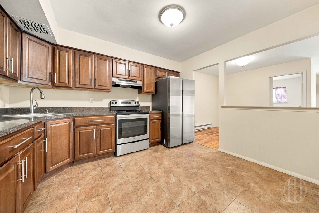 34th Avenue - Photo 15
