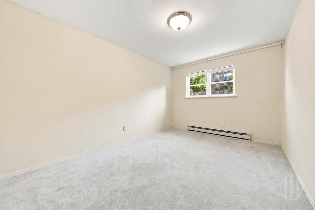 34th Avenue - Photo 12