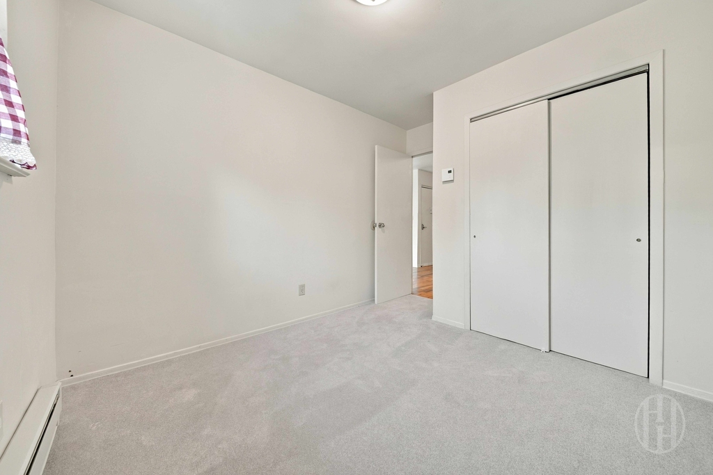 34th Avenue - Photo 10