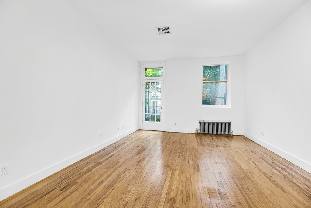 East 27th Street - Photo 2