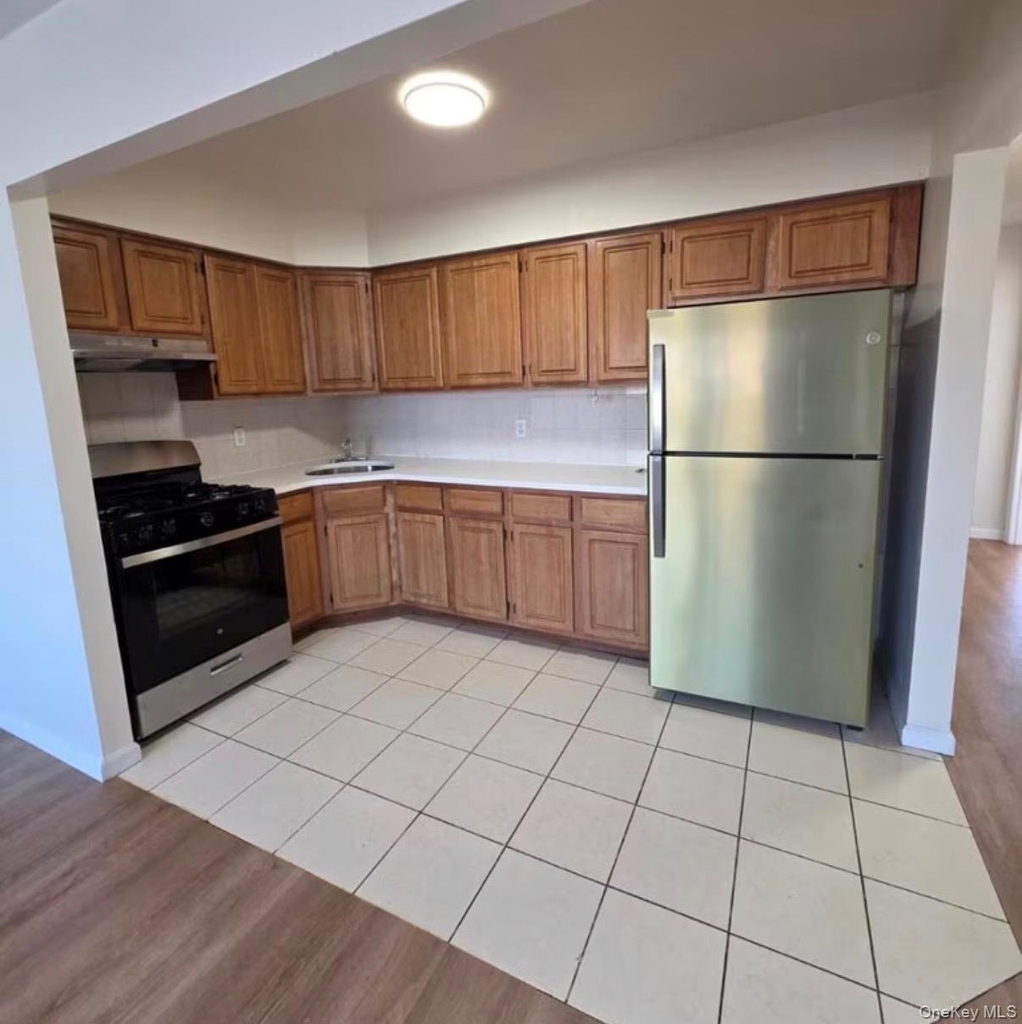 66-78 69th Street - Photo 8