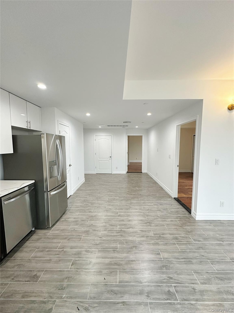 65-18 Austin Street - Photo 2